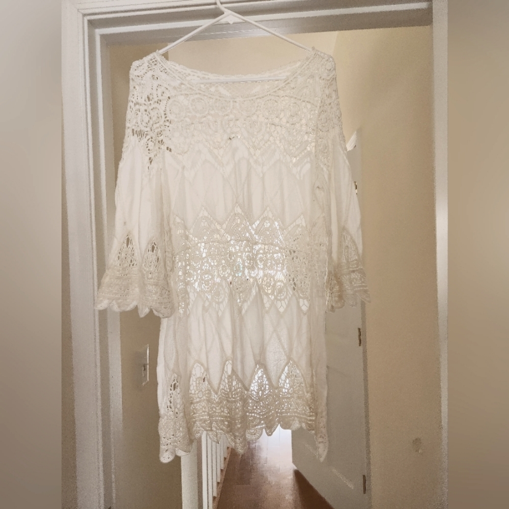 NWOT White, lace bathing suit cover up